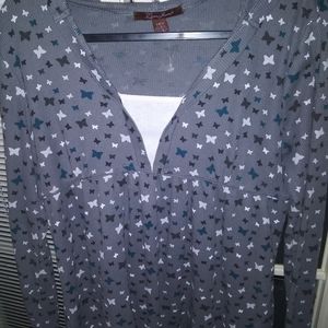 Cute xl gray top with hoodie